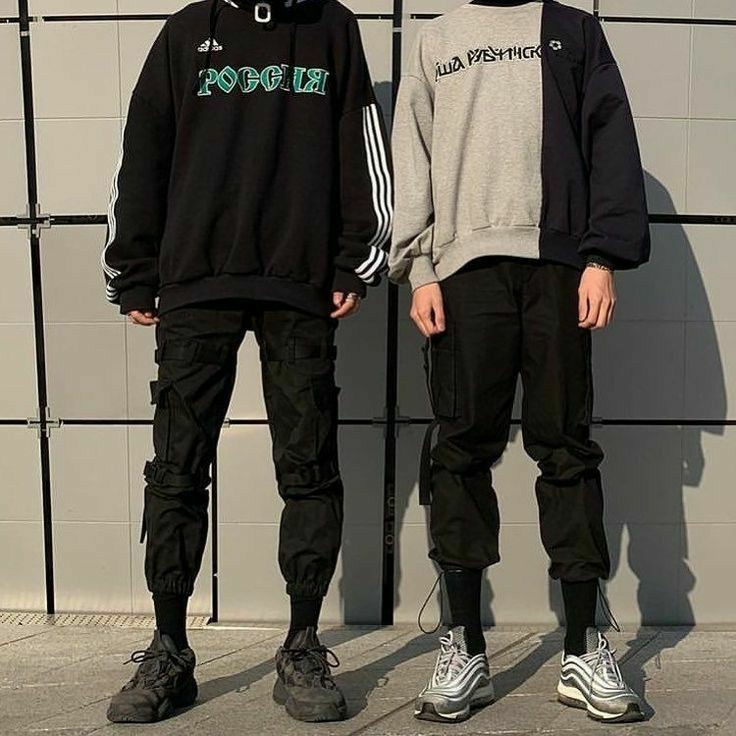 polarizeline's tweet photo. okay but Michael Clifford wearing this https://t.co/rvqkzjRFnb
