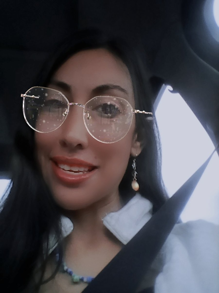 HelloKittyLaker's tweet image. Bout to eat INSIDE w/ my bf. 😋 Have a nice day. #weekendvibes #grubon