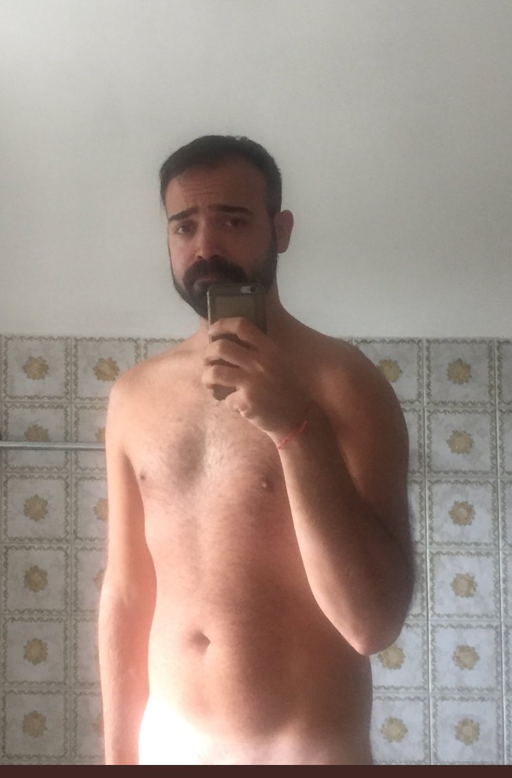 ScottVerde's tweet photo. Hairy or Shaved? https://t.co/WZ1ukFdX9g