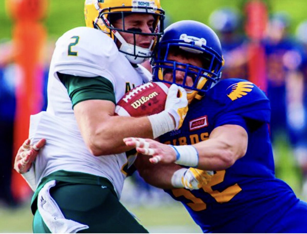 CoachNill's tweet photo. #PastPlayer .. congratulations to this young man on completing his BA (Resource &amp; Environmental Management) requirements .. Kyle Miller was a team player .. tough .. knew his role &amp; made a difference on the field and in the locker room .. https://t.co/RFA3yRkTZJ