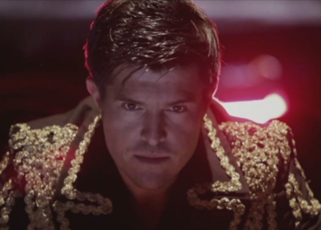 0Legros's tweet photo. Merci @lemanbleutv 📺 et @AlainMorisod #supersympa avec @vincentniclo Magnifique #Ameno🙏 Quel plaisir de vous voir.👏🌹❤ https://t.co/ro8DZPx3Xt