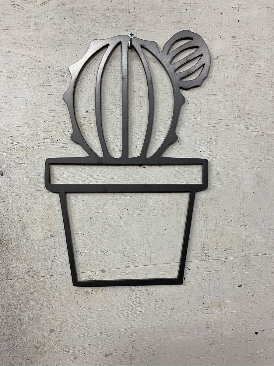 VoesenekM's tweet photo. Cactus order wedding gift #metal #yardart #CactusTweets_ #Cactus #metalart https://t.co/qAG38pwwSE