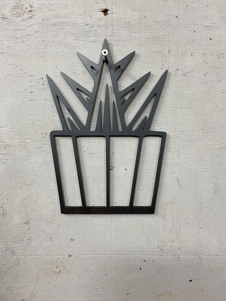 VoesenekM's tweet photo. Cactus order wedding gift #metal #yardart #CactusTweets_ #Cactus #metalart https://t.co/qAG38pwwSE