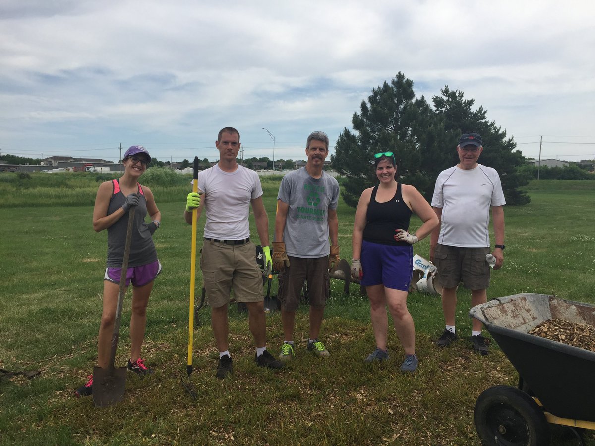 SCSOCoordLDean's tweet photo. Coming together for our new and improved garden-outdoor classroom here we come! Director Steensma spent Saturday morning working with all the volunteers on the first phase.Thank you to all the volunteers! @SarpySheriff  @tamisteensma @realitychurch @ReleaseMinOmaha @calvary_c_c https://t.co/pMLKI9Ll3V