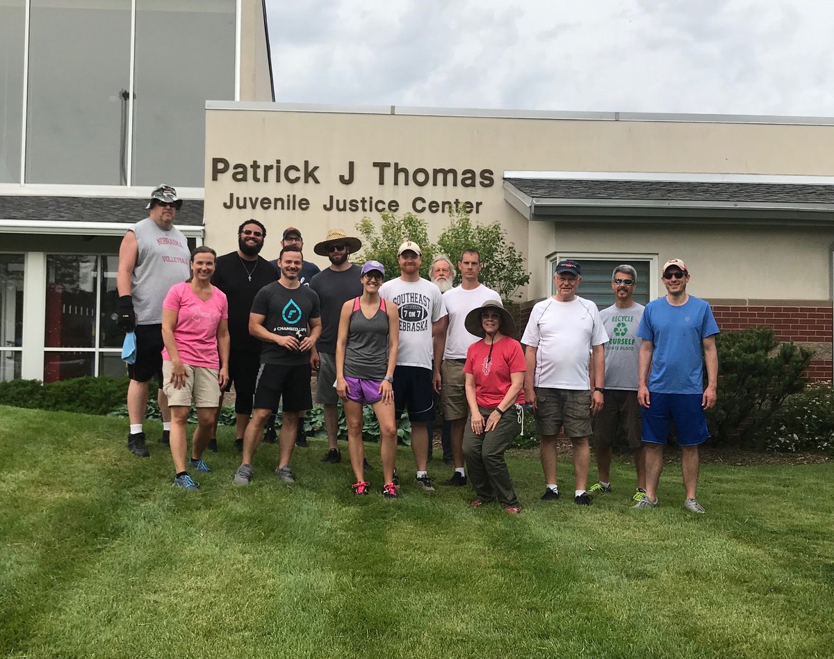 SCSOCoordLDean's tweet photo. Coming together for our new and improved garden-outdoor classroom here we come! Director Steensma spent Saturday morning working with all the volunteers on the first phase.Thank you to all the volunteers! @SarpySheriff  @tamisteensma @realitychurch @ReleaseMinOmaha @calvary_c_c https://t.co/pMLKI9Ll3V