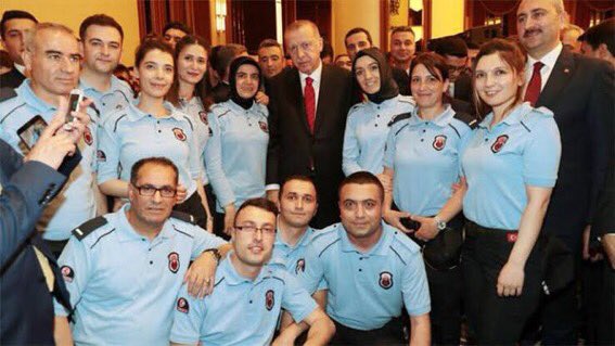 memoti35's tweet photo. Lütfen sesimizi duyun Sayın Cumhurbaşkanım #CezaeviPersonelininTalepleri https://t.co/2draeX5KJY