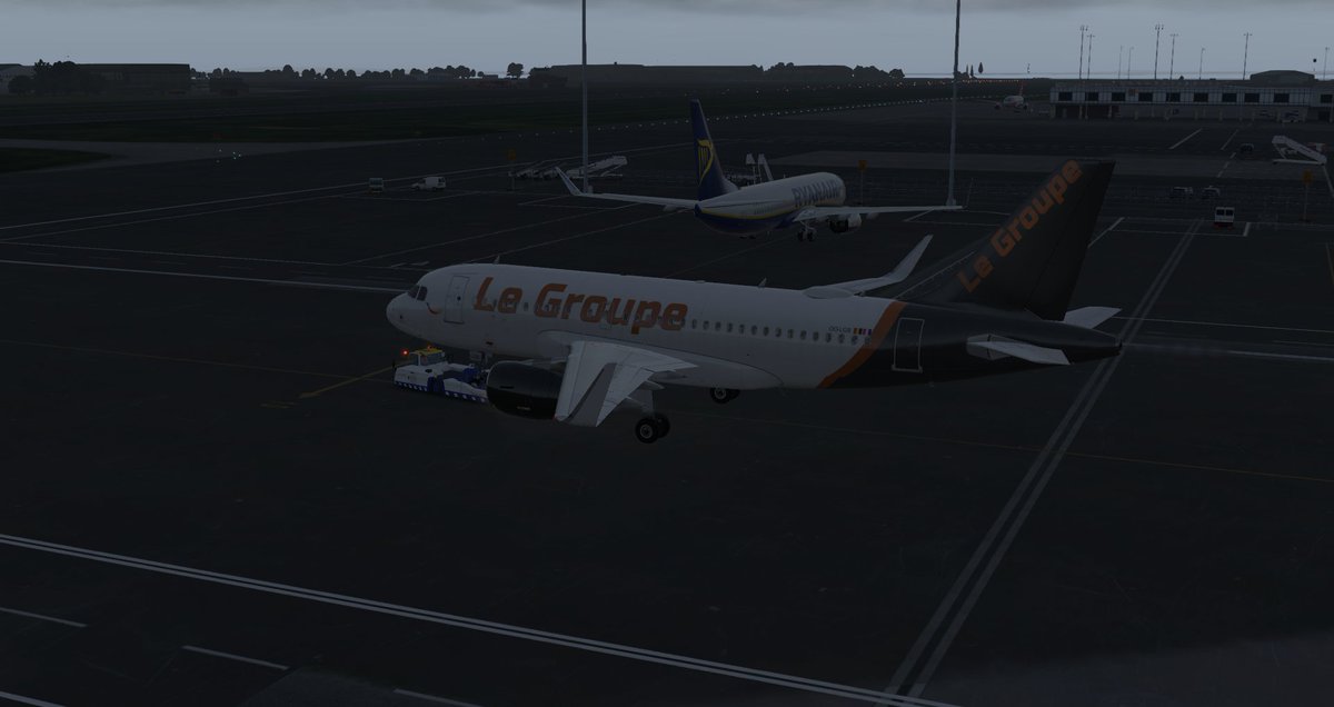 urgences78's tweet photo. Petit vol du soir entre #Belfast et #Toulouse pour #LeGroupe ! Ce soir également, @conigliozboss devrait inaugurer notre 1er vol avec #LeCargo ! Affaire à suivre !
#FlightSim #XPlane11 #A319 #ToLiss #VirtualAirline https://t.co/XTBykqHr9o