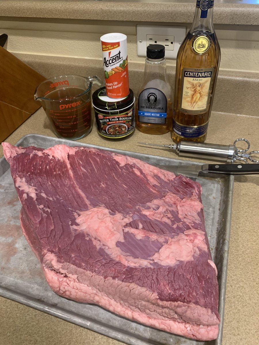 DanSalas19's tweet photo. Time to prep this Brisket Flat with a Tequila Agave based flavor for tomorrow’s smoke out. My wife’s co worker keeps coming back for more of my smoked meat 🙌🏽 #StayInGrillOut https://t.co/jymDWbntue