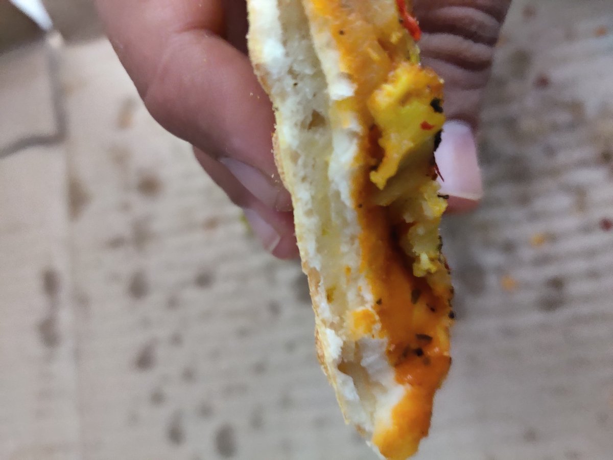 iSkillMatta's tweet photo. @dominos @dominos_india 

Worst Pizza I've ever had.
This store in particular from where the order came seems to be the issue even last time I faced the same issue.

Doesn't look fresh + Ordered more / extra cheesy paid the price and got none of it https://t.co/1qoB6mjB0W