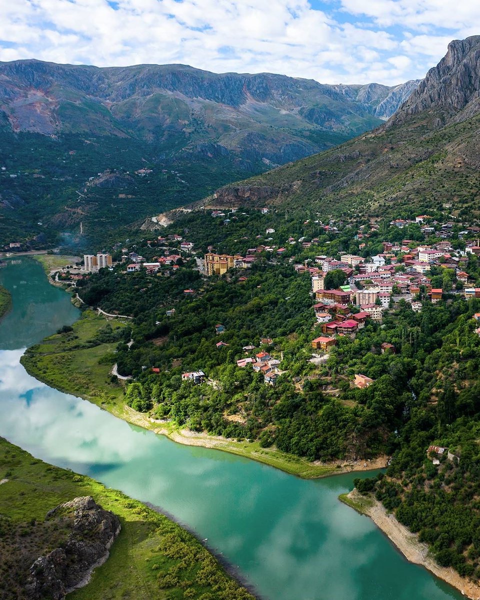 kadrajerzincan's tweet photo. Kemaliye 
#erzincan
#kemaliye https://t.co/7iOdYf4K5B