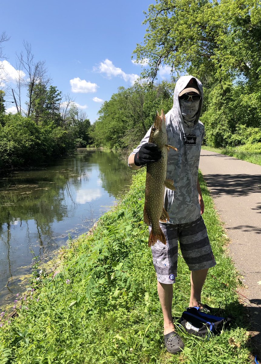 FadedFishin's tweet photo. First catch of the season. 1- Northern Pike, 1- Pickerel, 1- Large Mouth Bass 🤙🏻🎣 @Chizzle315 #CNY #FadedFishin https://t.co/J65VSBUbxY