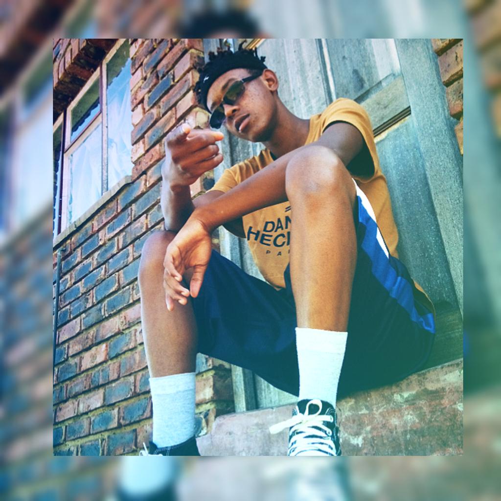 SotchaMan's tweet image. Look before you leap!!! ❤✨