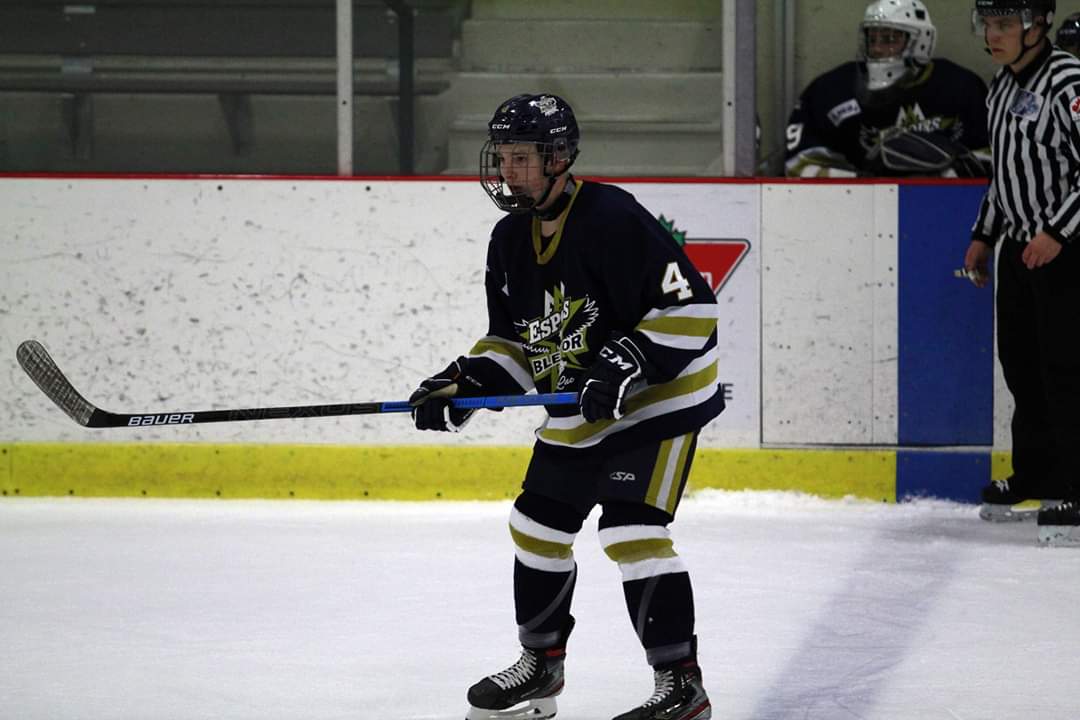 bri_saint_louis's tweet image. Très fier de ce jeune homme, lâche pas de rêver et travailler vers ton but #LHJMQ #draft2020 #prouddad