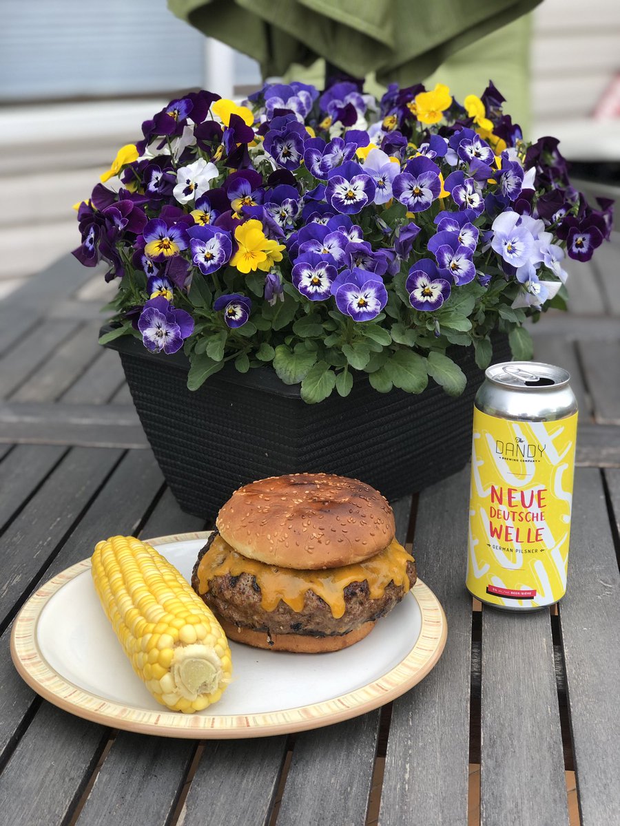 djhowat's tweet photo. A great burger paired with a great beer! ❤️🍔🍺
@DandyAlesYYC
#OnlyAteOne
#AlbertaBeef
#SupportLocal
#YYC https://t.co/IEdp16qqzm
