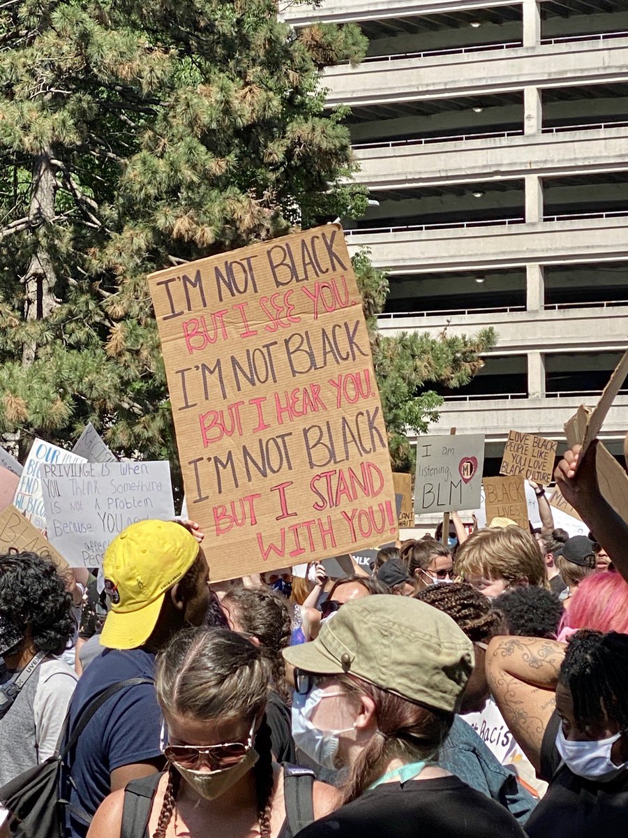 Adrarehs's tweet photo. For a few hours I got to experience a world where everyone got along, no one cared where they lived, how much money they made or what anybody else looked like.. and it was f***ing AWESOME! #Indy #Indyprotests #BlackLivesMatter https://t.co/k0Igh6apyE