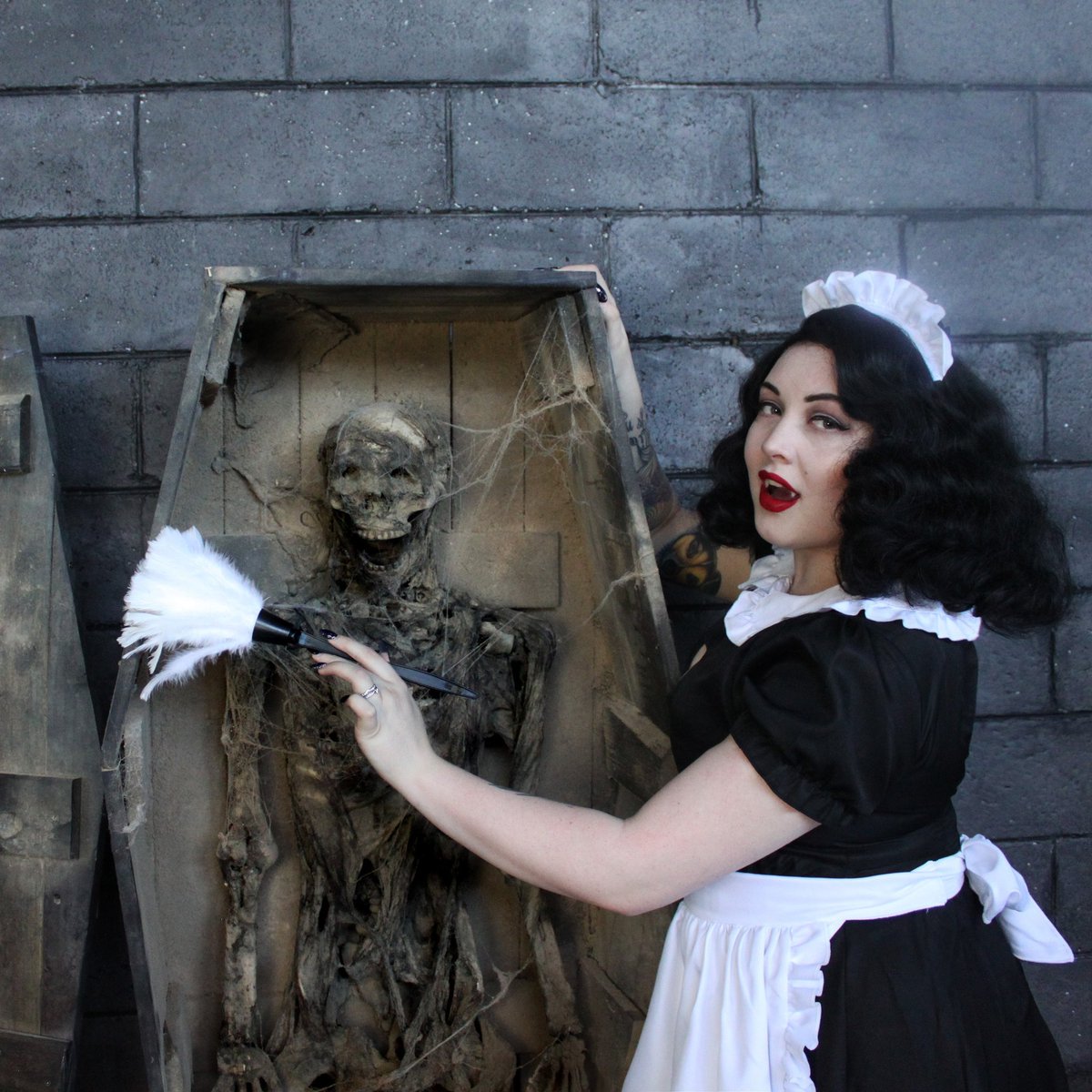 ShowVampi's tweet photo. Cleaning the castle and dusty ❤
Check out The Vampi  Show on YouTube plus or newest Horror Chat we're talking our favourite new horror films 🦇
https://t.co/RaQyvIXJOC
.
.
.
#horrorhostess #horrorchat
#thevampishow #australianvampire #vampiregirl #vampi #coffincutie https://t.co/TWcTV52lrw