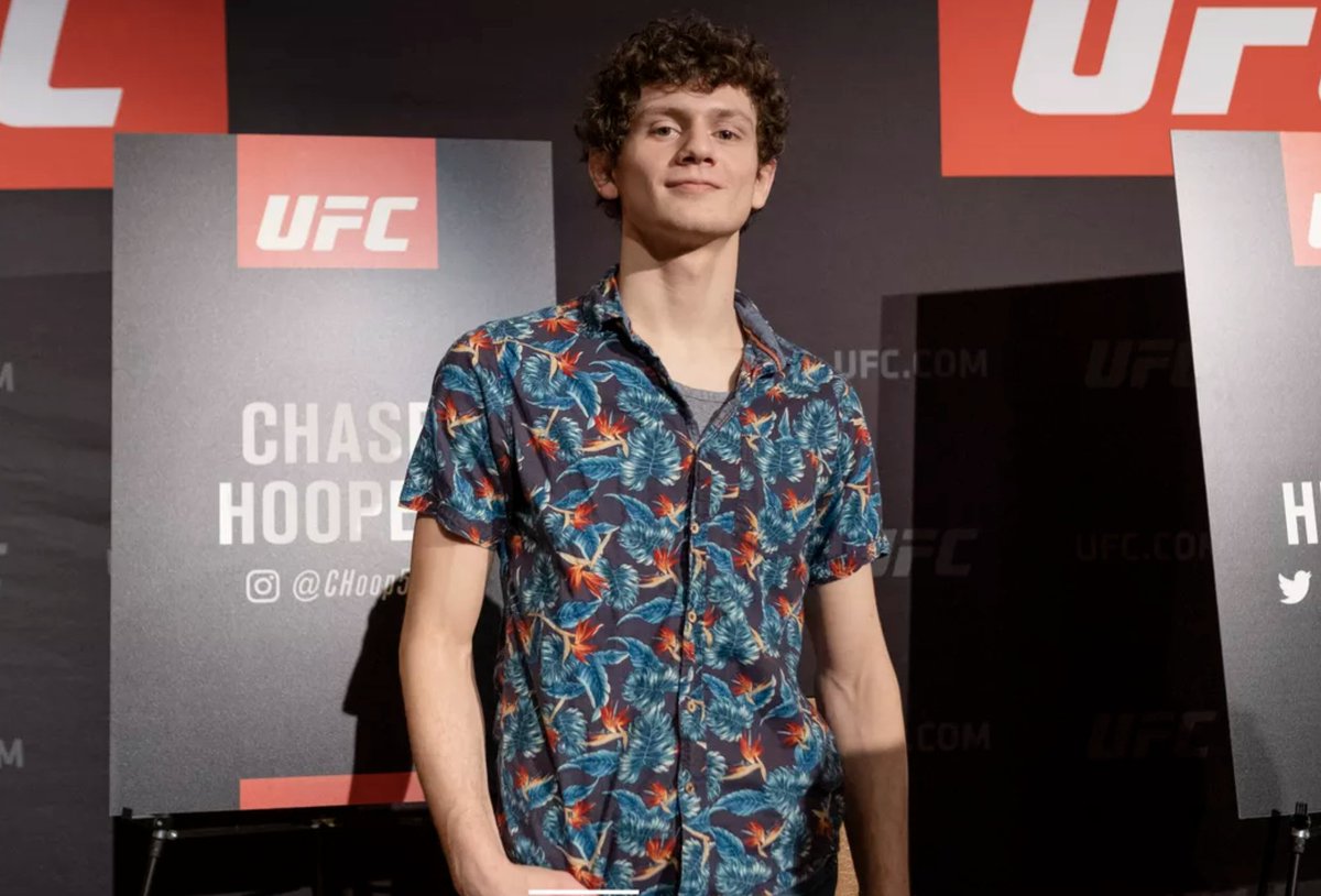 DamonMartin's tweet photo. Jeez those #StrangerThings kids grew up quick.
#UFC150 https://t.co/wxJ9PtNdYt