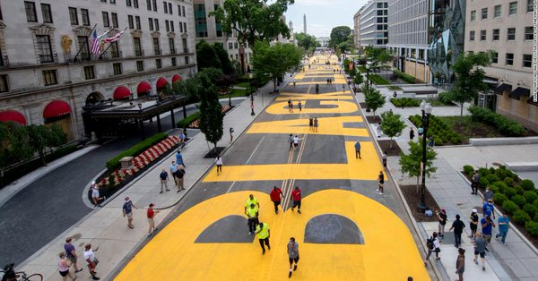 Washington, DC, paints a giant "Black Lives Matter" message on the road to the White House cnn.it/375ivLG