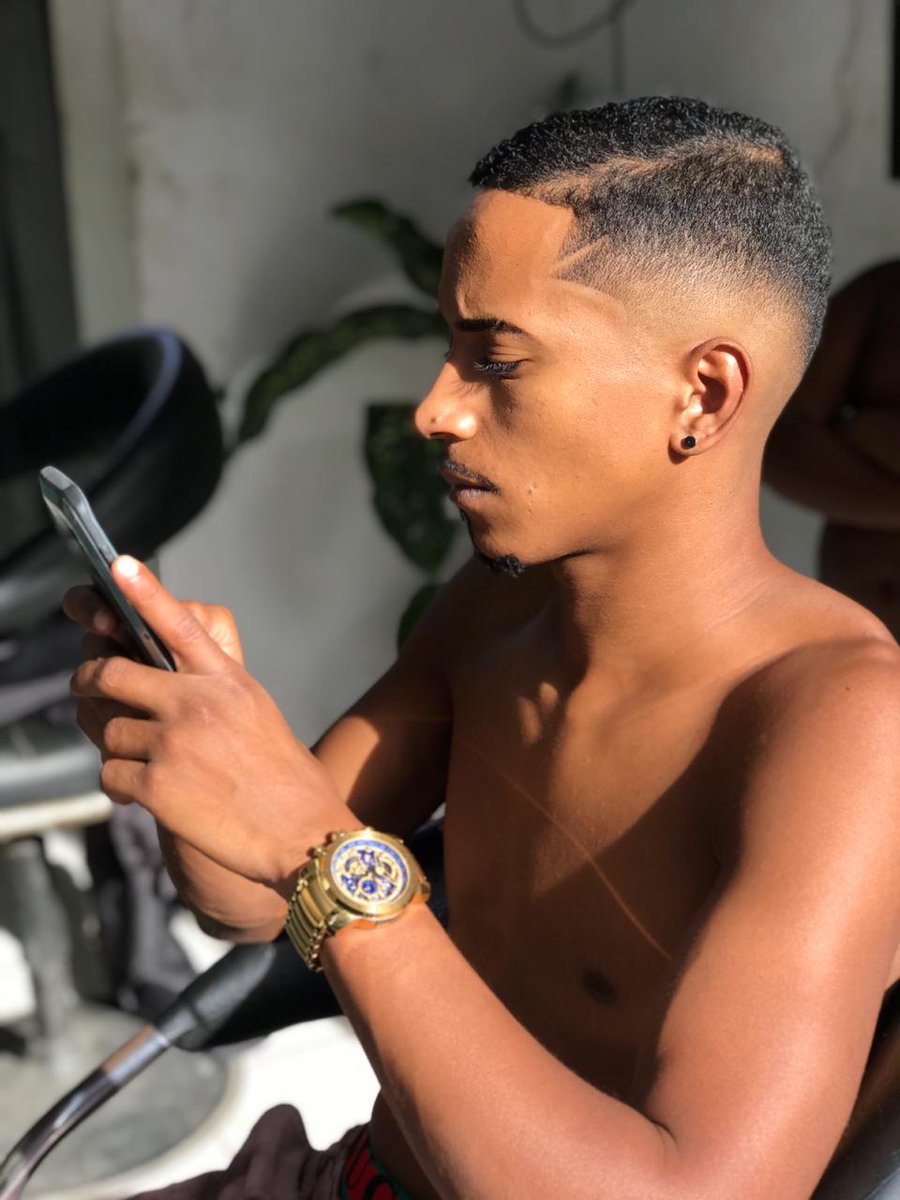 FelipeR95252246's tweet photo. Tbm Mereço 💈🐊💫
@DisfarceF https://t.co/2PG2B75gJH
