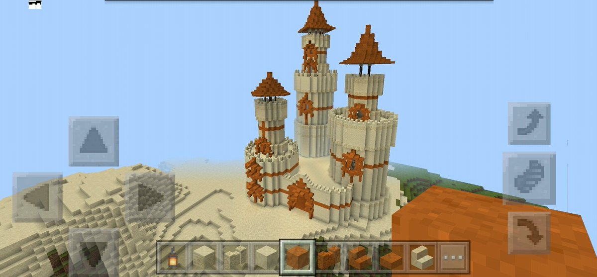 notintentionAna's tweet photo. @netolab_ Meu castelinho de areia no Minecraft PE, demorou dois dias 😆 https://t.co/DcHUAMReKI