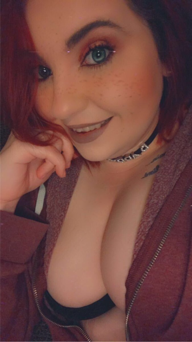 MissChubbybunny's tweet photo. I’m at 914 followers! At 1k I’m giving away two free year passes to my https://t.co/5r2pnQfY6N !! Like, RT, and Comment to enter! https://t.co/GLc8hSeJUW