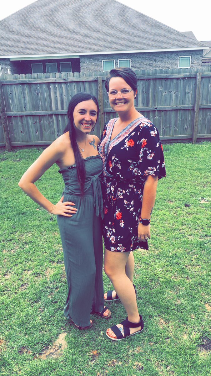 whitney_blaire's tweet photo. Witnessed my nana getting married to her soul mate today. Plus learned the gender of my cousins baby so now I get to plan a reveal party. ❤️💓💙 https://t.co/4SgrV1CMEv