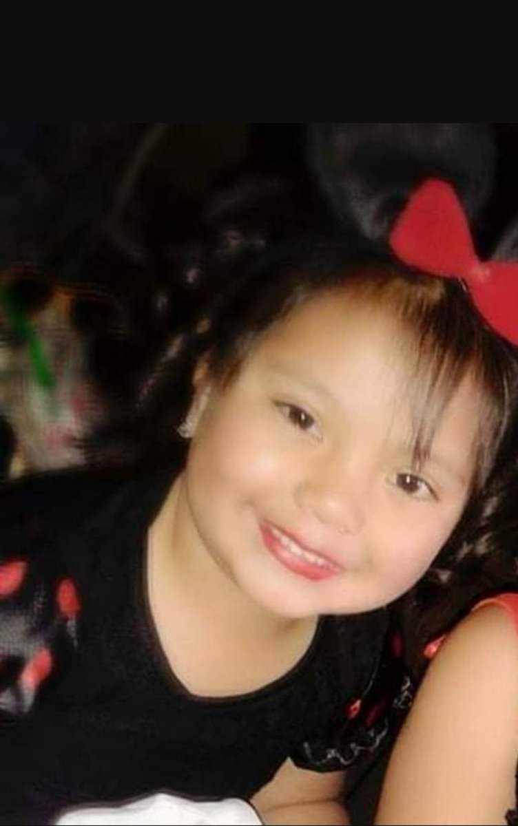 ABCDeportivoEc's tweet photo. POR FAVOR AYUDEN A DIFUNDIR

Se acaba de perder una niña de 7 añitos en el sector de Techo Propio en Ambato  se llama Cristina Reyes, sus familiares están preocupados comunicarse al 0992614551 

94.5 FM #StereoFiesta 📻🎤 https://t.co/b18fjOgeJA