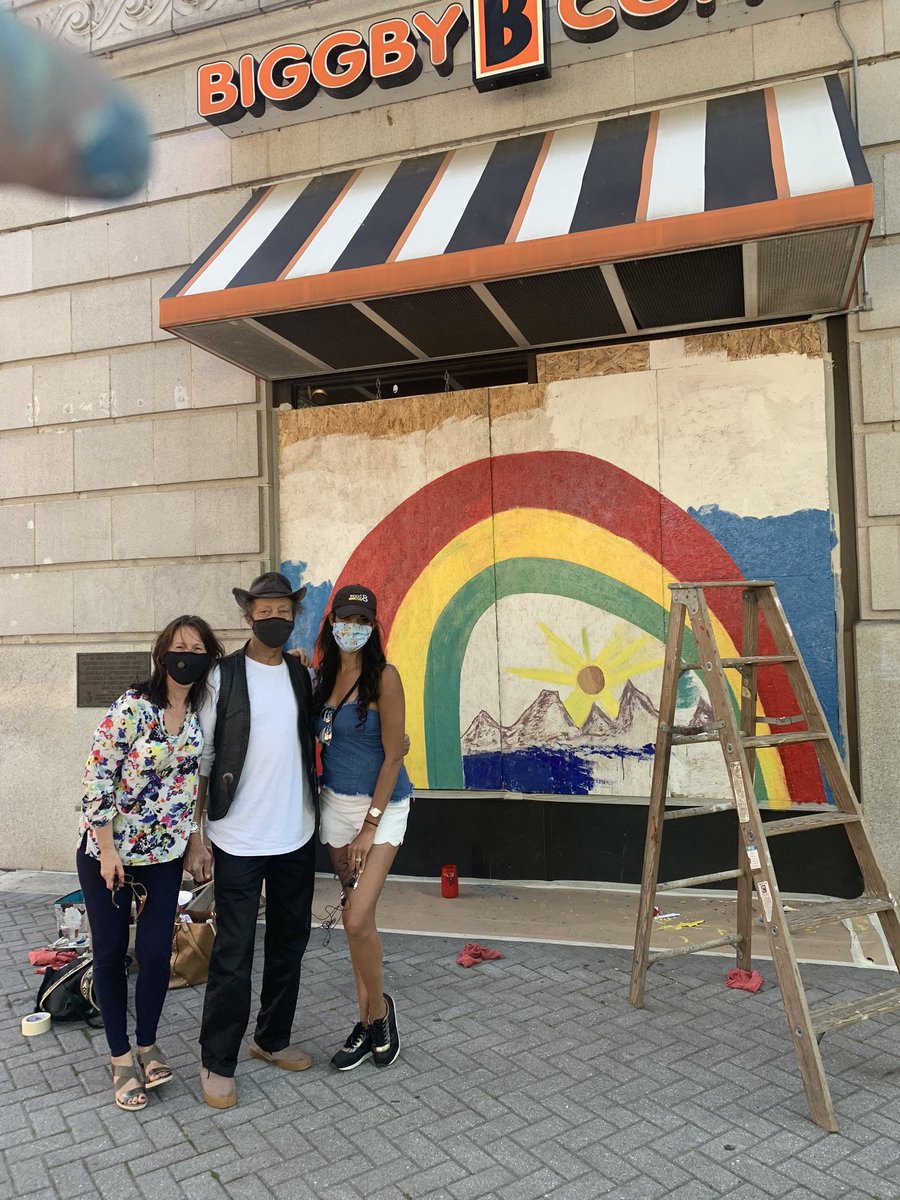 JordanCarsonTV's tweet photo. Today I’m painting with THE Paul Collins, for a good cause! I asked...he graciously accepted! Thank you, my friend! Check out our artwork at @BiggbyWMI on Monroe Center. #GRtogether @WOTV4Women @WOODTV @eightwest https://t.co/0aXSdG955H