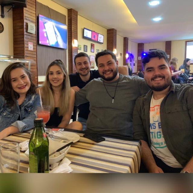 sampartian's tweet photo. Nunca antes uma foto representou tão bem a relação de amor e ódio 🥰
#caduceu #gestao2018 #thebest

Obs 1: foto incompleta
Obs 2: a verdade é que eu amo vocês e não existe ódio nenhum.

@priscilarods @fernandalahm @gabrielspuhl https://t.co/u22c0nIPLi