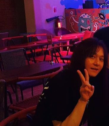 jangmi_kkh's tweet photo. Happy Birthday KKH!!!!🎂😘💜 thank you for rocking are world. may the lord bless you wish  you all the best!  #김경호 #kkhday https://t.co/ichUZUX6bo