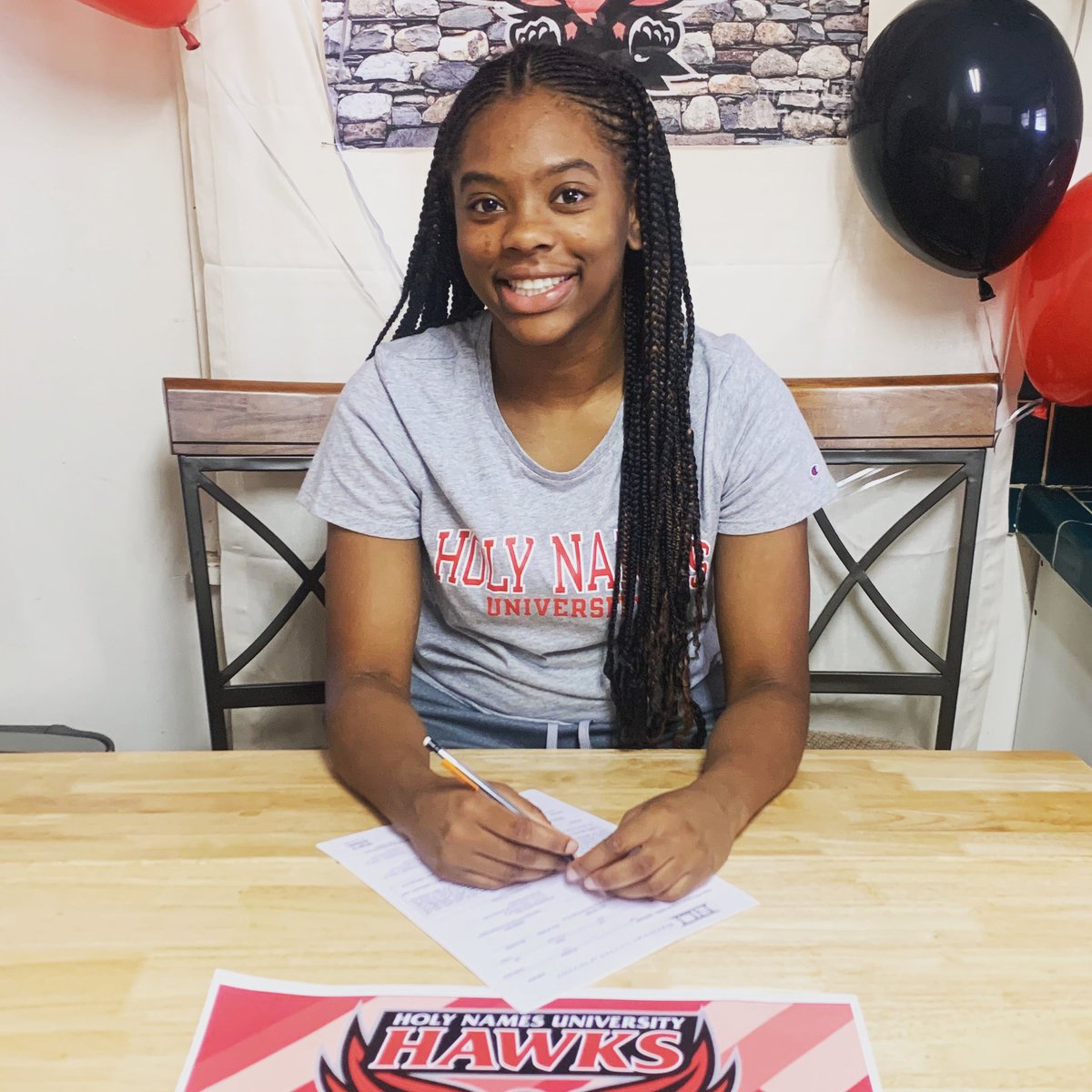 Congratulations to #18Saga Senior Ayanna Barham on her graduation from Berkeley High School. She will be continuing her volleyball career at <a href="/HNUAthletics/">Holy Names University Hawks</a>.