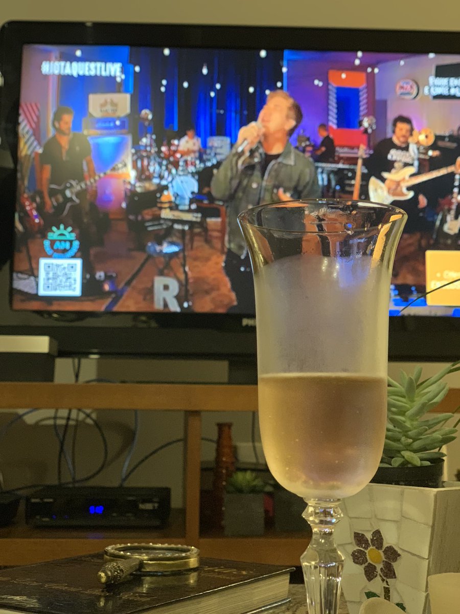 guiliberali's tweet photo. #jotaquestlive https://t.co/83y0xIfDLK