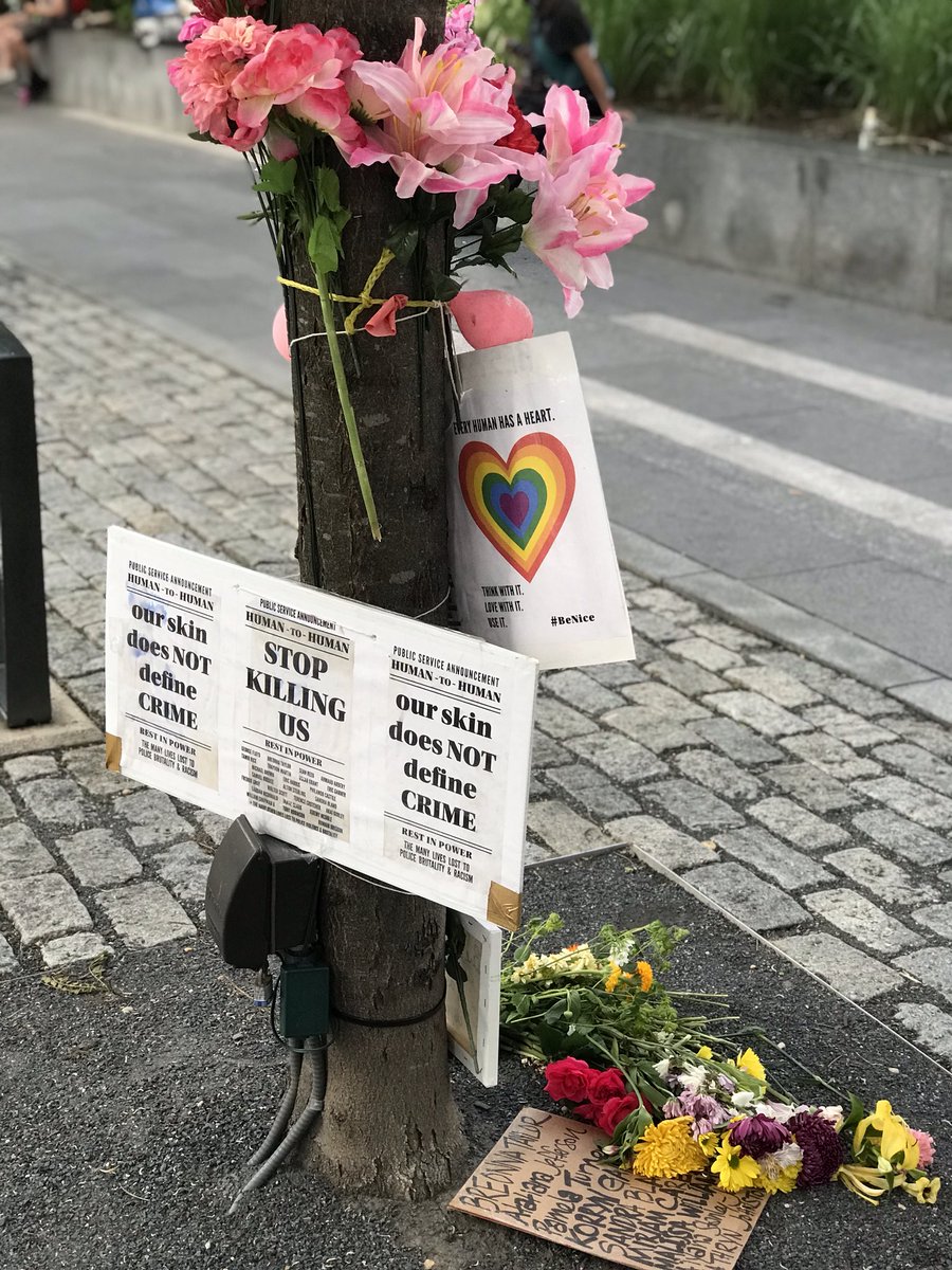 arleeonair's tweet image. In front of City Hall “Happy birthday #BreonnaTaylor #BLM” 💔 #phillyprotests
