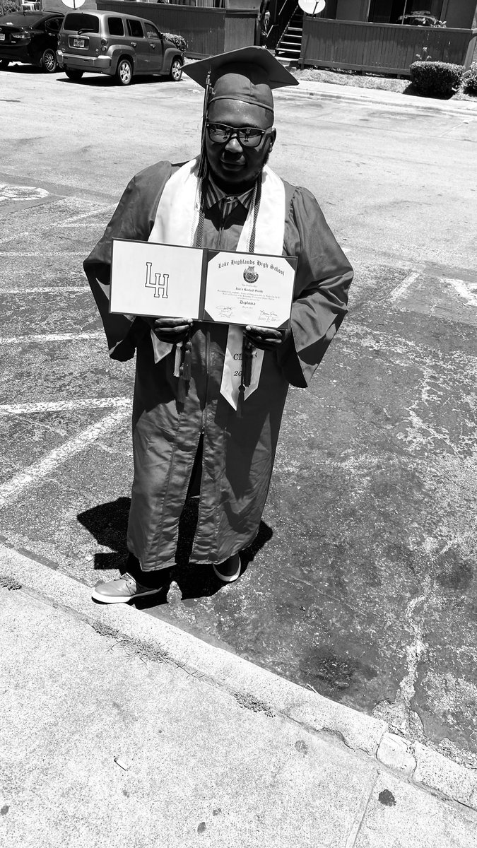 EngineerJaire's tweet photo. #Jaire #engineerJaire #jairesmith #STEM #Support #TeenEntrepreneur #EngineerTechnologie #Engineering #code #coder #Developer #programming #Belive #BeliveInYourSelf #YouCanDoIt #Loveyourself #engineerSmith #lakehighlands #classof2020 #graduated🎓 #Wildcats #shadyrays #ididit https://t.co/a4lf37cmBI