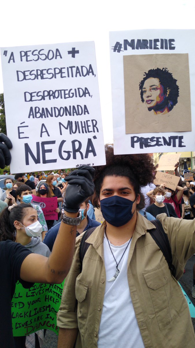 AMargaridaLima's tweet photo. @MidiaNINJA Lisboa, no meio do mar de gente https://t.co/sX1cSNTxEw