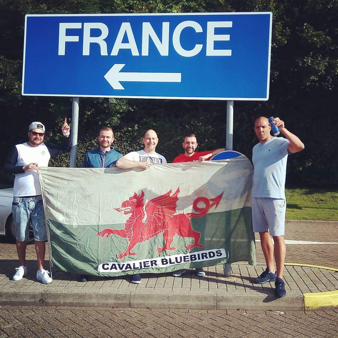 NickDBlue's tweet image. Dont take me home brings it all back #euro2016 best summer ever @kinchy82 @mikedando
