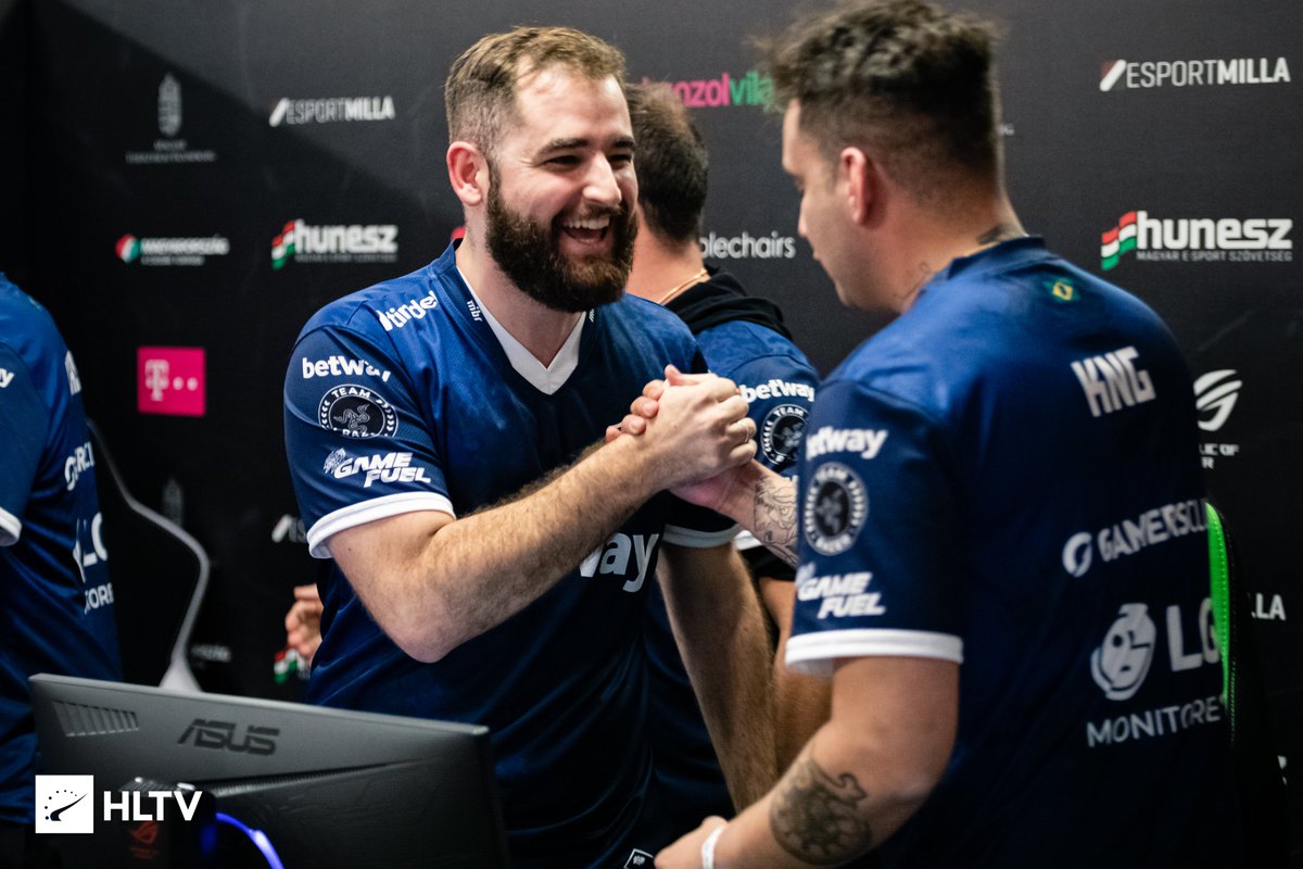HLTVorg's tweet photo. .@mibr conquer @EvilGeniuses 2-1! 

15:19 on Train 
19:15 on Inferno 
16:13 on Dust2

#BLASTPremier https://t.co/CgoNMAN28u