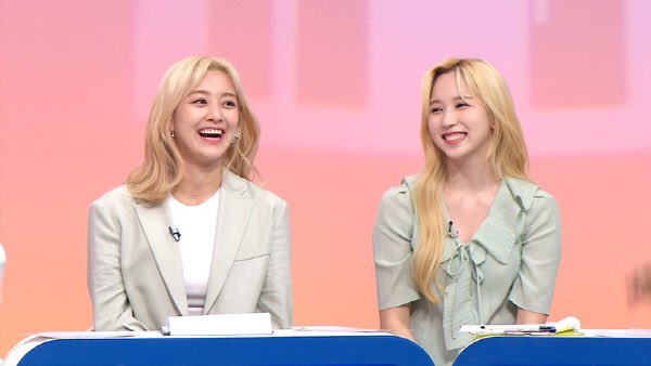Misa ᴗ During Their Fashion Club Vlive Misa ᴗ During Their Fashion Club Vlive