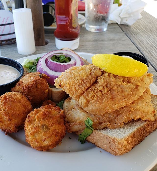 790gulf's tweet photo. Our Signature 790 Fish Sandwich is only $13 every Monday during lunch! We serve two large fillets of a flaky whitefish on Texas toast with lettuce and red onions. The sandwich comes with jalapeno ranch and your choice of…

📸 https://t.co/xfXNrkQKdn via https://t.co/1KqHVPNMCM https://t.co/N7kXuW4PMB