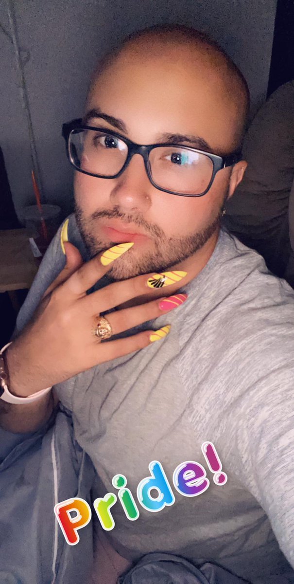 Jay58985's tweet photo. I did a thing for pride month #PrideMonth #tmobile #sprint #magenta #yellow https://t.co/yg1GfznJaZ