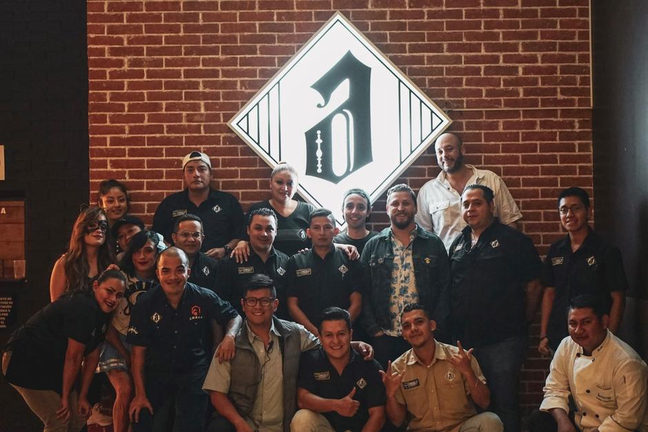 #VIDEO Anuncian el cierre del bar y restaurante El Abejorro

El lugar se convirtió en uno de los sitios de moda y de apoyo para artistas nacionales, pero ante la actual crisis que atraviesa el país debe cerrar sus puertas. 

Entérate aquí y mira el video:
bit.ly/3dHlsnZ