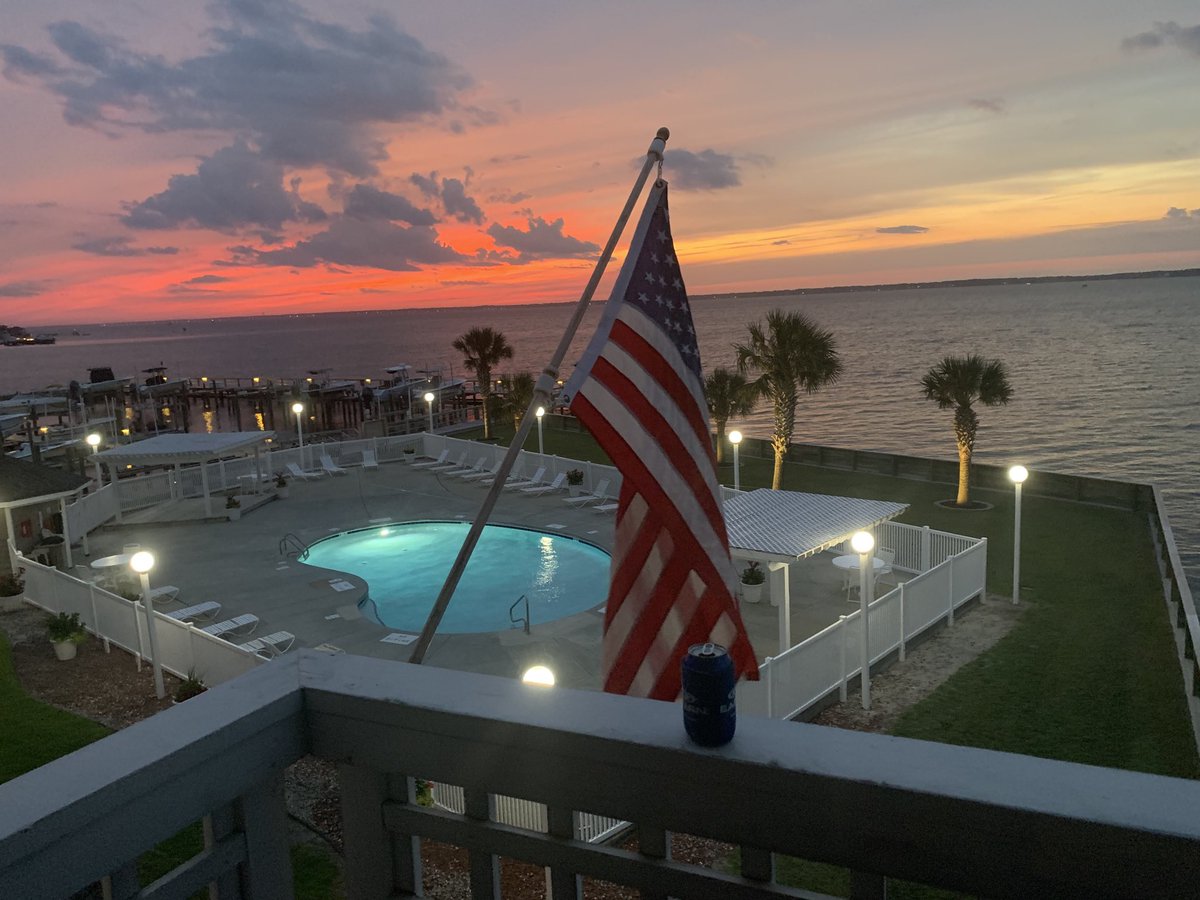 BlitchJames's tweet photo. Thank you for all who sacrificed 76 years ago for the freedom we have today. #DDay76thAnniversary https://t.co/vH0YwD4HLa