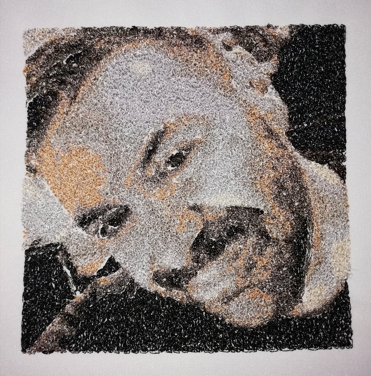 Tonight's @mrtomurie embroidered picture finally finished.
Time for bed now