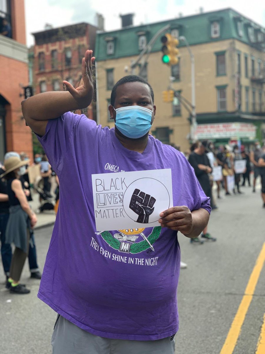 XMM2012's tweet image. Chi Mu Mu on the front lines #BlackLivesMatter #GeorgeFloyd #OMEGA