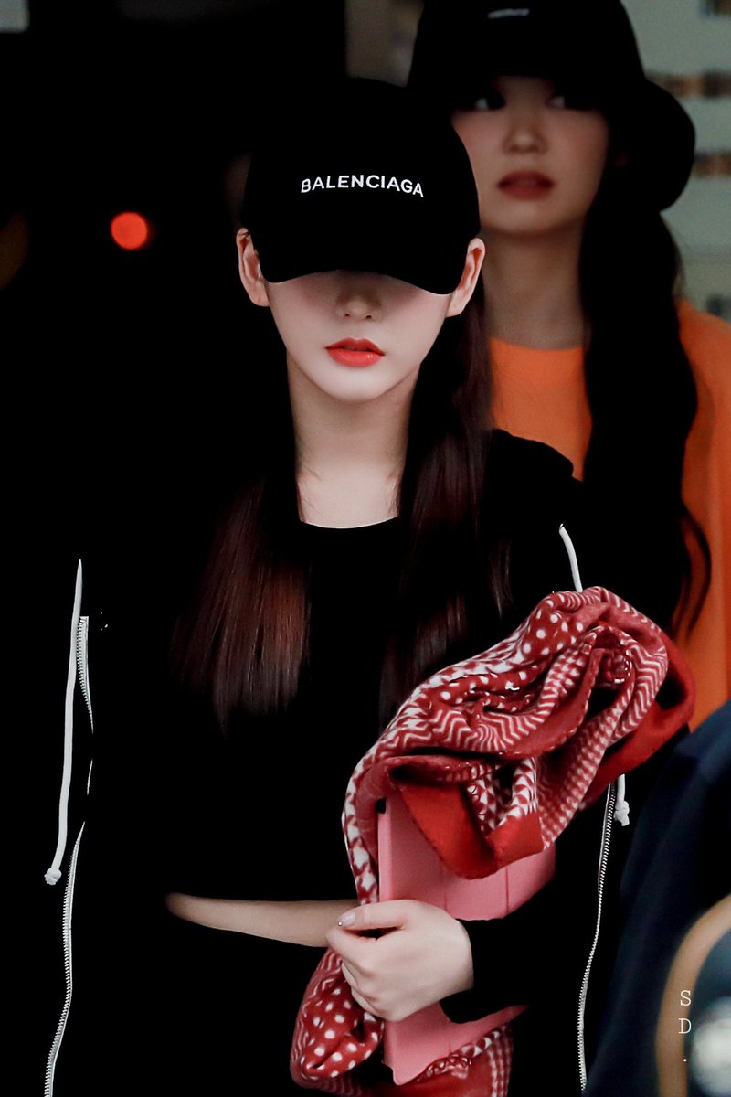 hqsoodam's tweet photo. 200706 [HQ]
Balenciaga Chick Soodam

#시크릿넘버 #Soodam #수담 #secretnumber https://t.co/MxtEuBpcC9