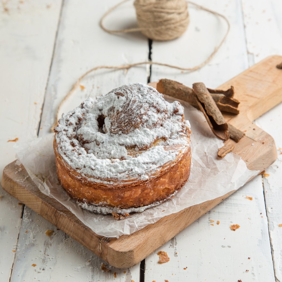 Our brioche feuilletée… A flaky crust, a light &amp; fluffy heart loaded with cinnamon, raisins, and our homemade almond paste 😍 #tartinebakery