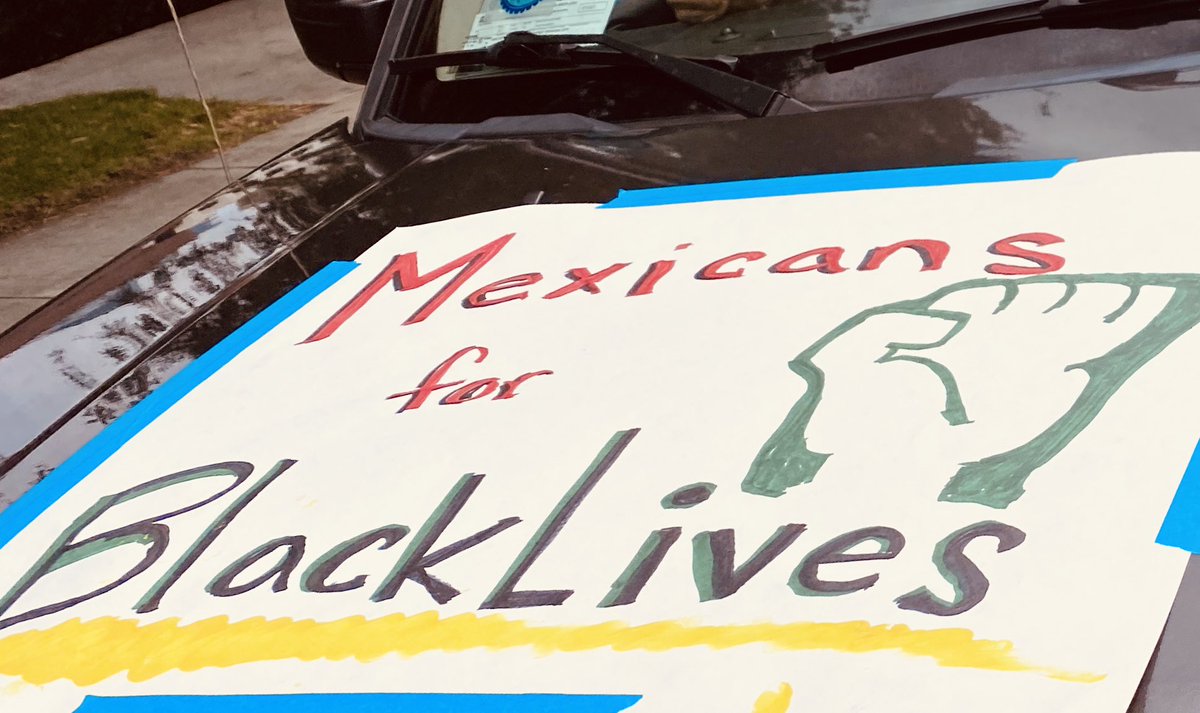 Uplifting to see so many young (and old) Chican@s in the mega caravan in San Diego.  Mexicans for Black lives, presente 
 #DefendBlackLife @M4BWSD #BLMsandiego #MexicansForBlackLives