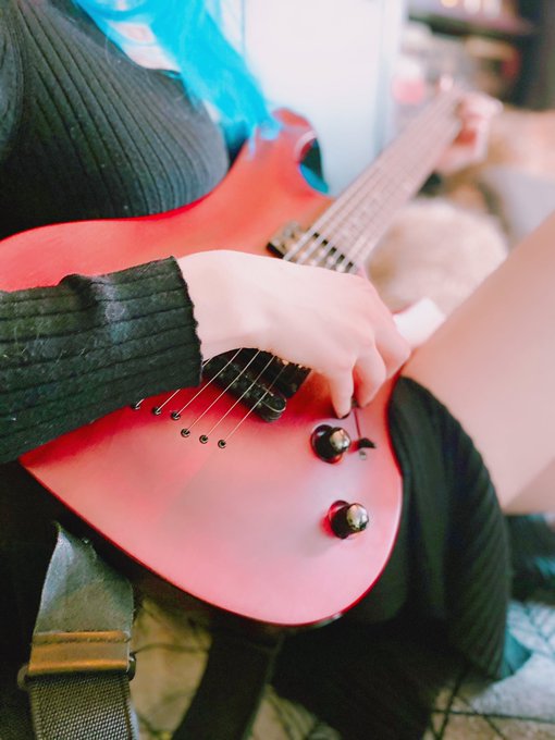 Learning some solidarity songs today 💙 https://t.co/JBXmPsWD5j