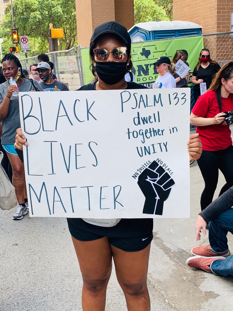 ericawrobinson's tweet photo. Proud of my daughter Bailey for taking the charge in participating in today's protest! #PeacefulProtests #UnityMarch #BlackLivesMattters #FTW #community #dwellinunity https://t.co/TG1L2vdjHG