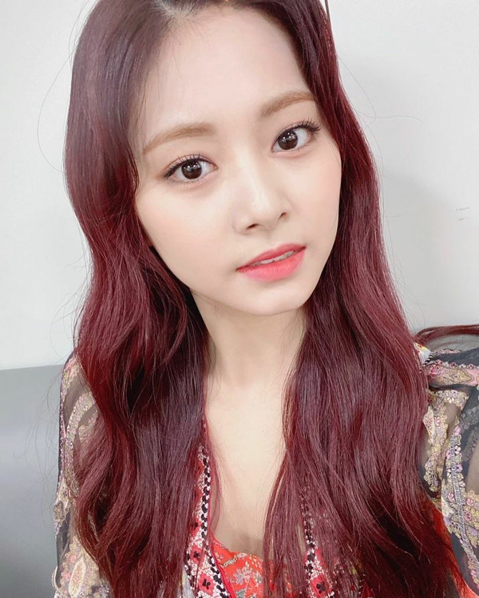 Tzuyu's Twicetagram update @JYPETWICE 'Remember to watch our performance today too!! 🧸❤ #/more&more' instagram.com/p/CBHmInejNX4/…